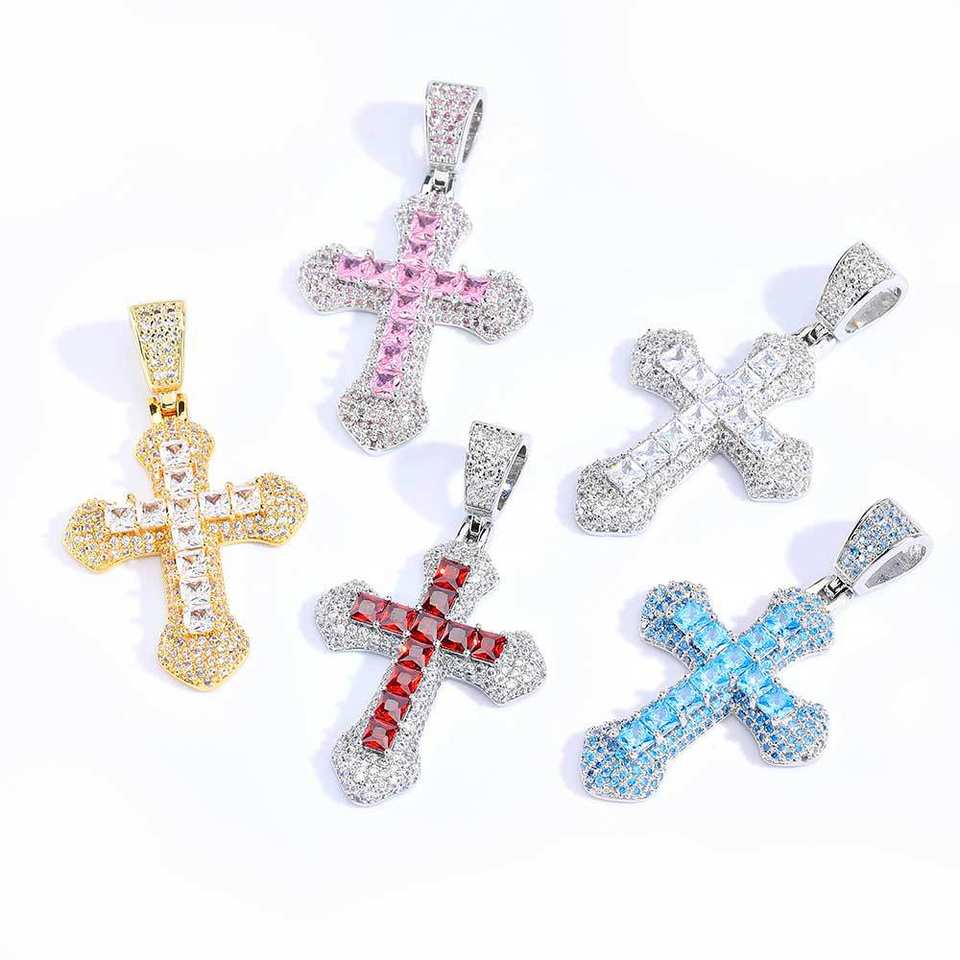 Bold Cross Zircon Pendant Necklace™