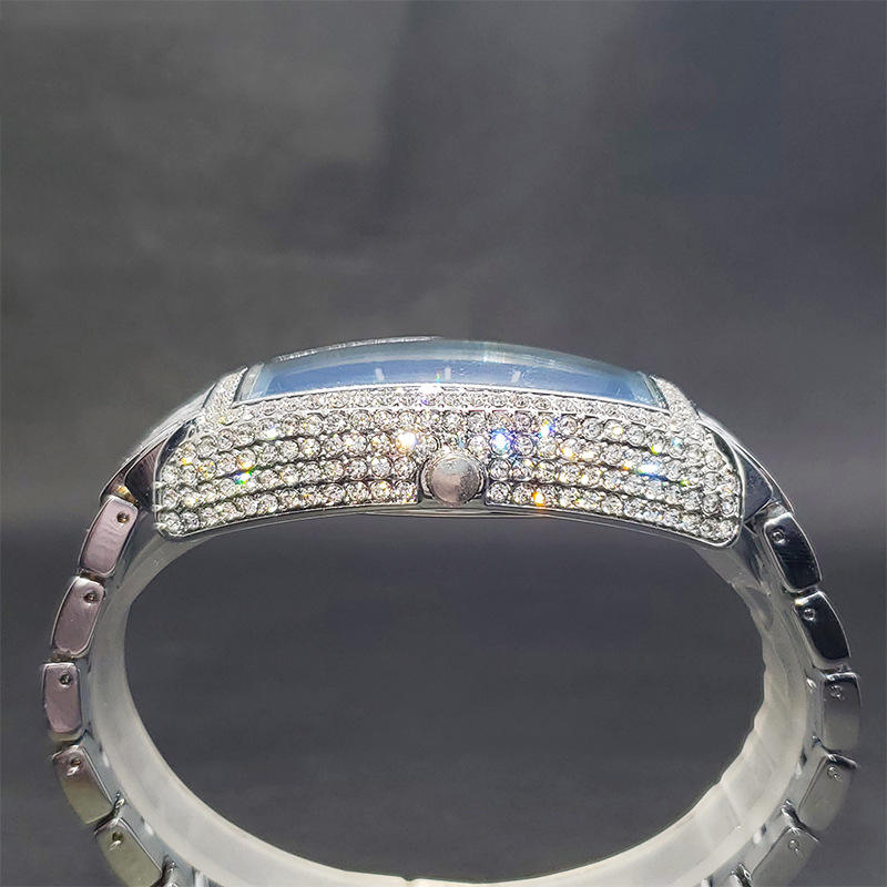 Diamond Iced-Out Luxury Watch™