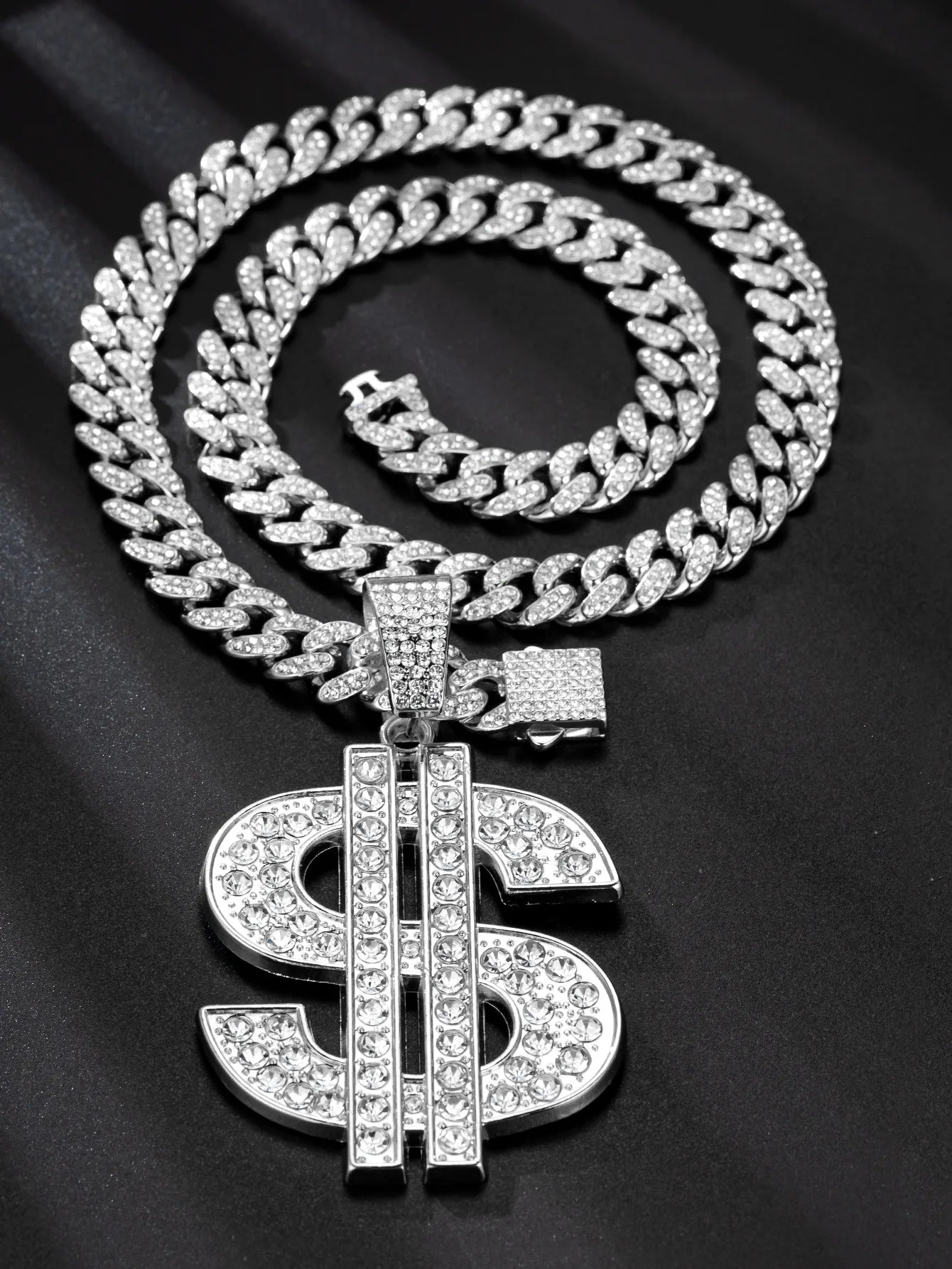 Dazzling Urban Chic Pendant Necklace™